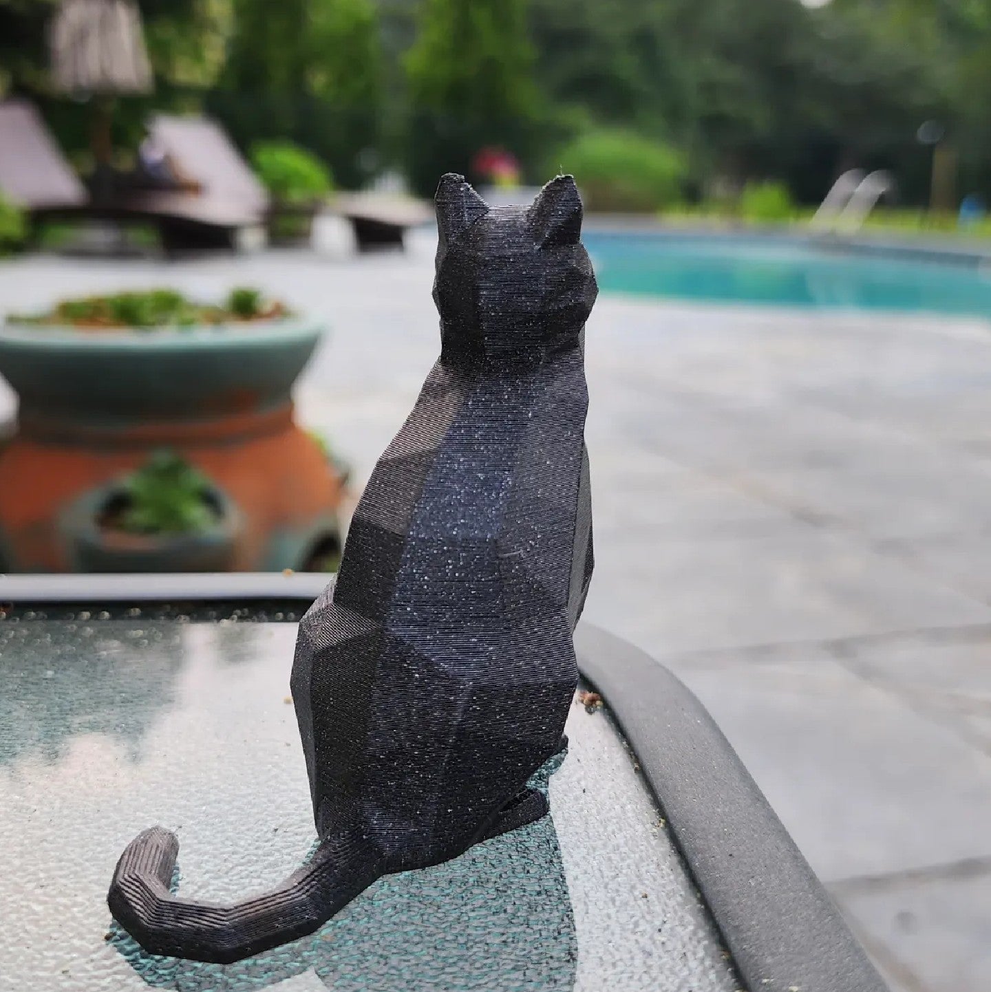 Geometric Cat Figure